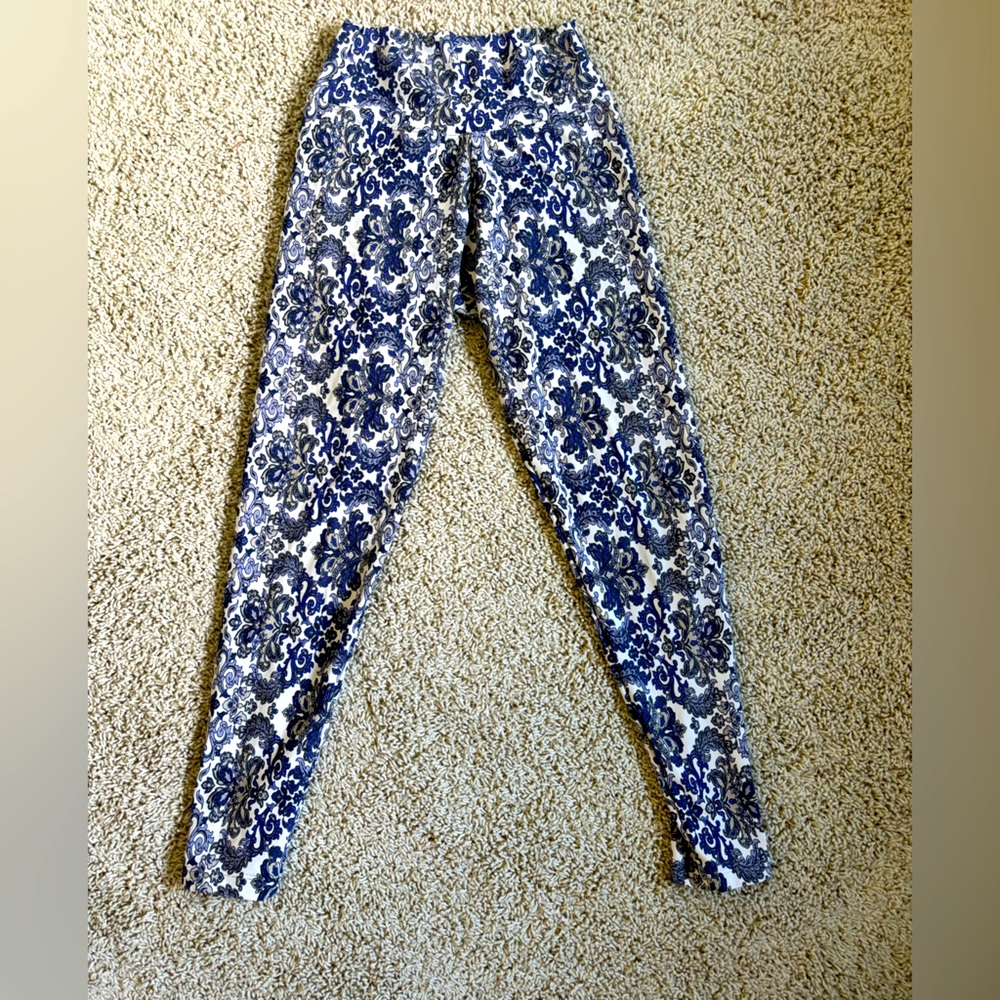Liquido hot yoga or SUP leggings